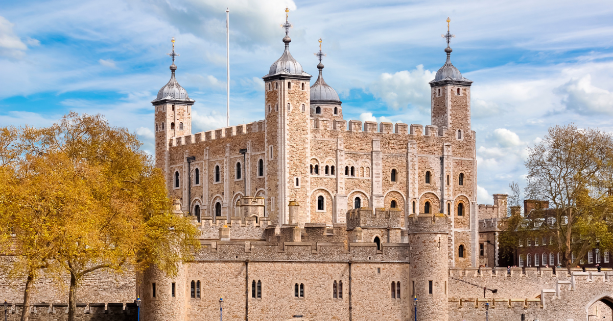 Tháp London là một công trình kiến trúc độc đáo và lịch sử ở trung tâm thành phố London, nó đồng thời mang trong mình câu chuyện về vương quyền, ngục tù và bảo vật quý giá của Vương quốc Anh.

(Nguồn: Nick Fewings)